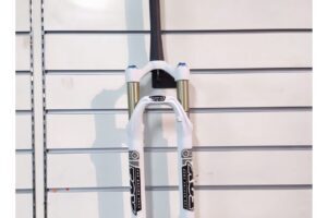 Jual Sepeda Gunung MTB ATLANTIS / AXXIL 20 inch Fork suspensi dan ...